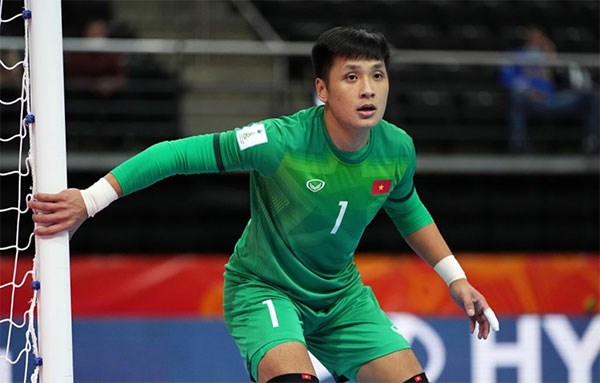 Thủ môn Hồ Văn Ý trở lại đội tuyển futsal Việt Nam sau thời gian chấn thương - ảnh 1