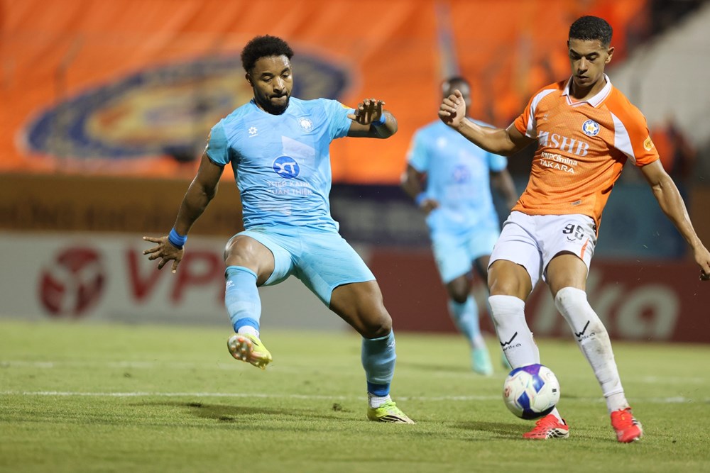 Xuân Son ghi bàn giúp Nam Định vào bán kết Cúp Quốc gia 2025/26 - ảnh 1