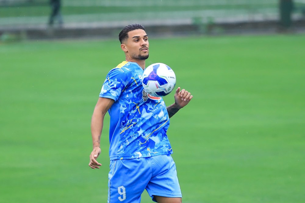 Tiền vệ Đỗ Hoàng Hên: Tôi rất vui và tự hào khi được khoác áo đội tuyển Việt Nam - ảnh 1