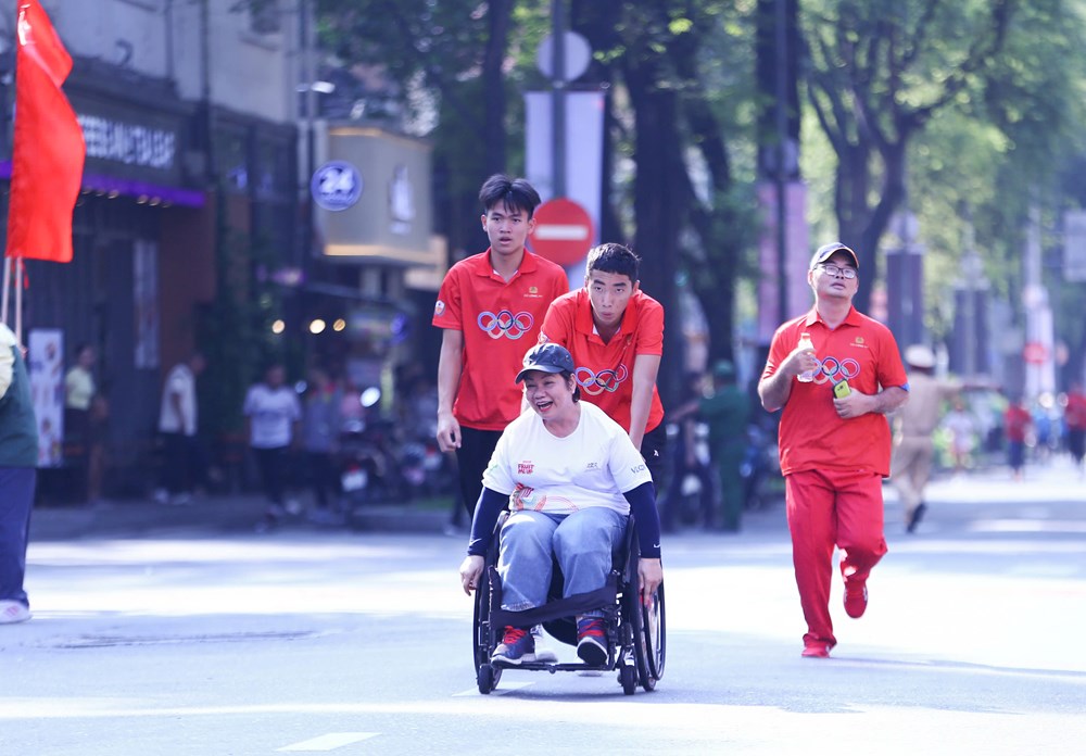 Sôi động Ngày chạy Olympic Vì sức khỏe toàn dân tại TP.HCM - ảnh 8