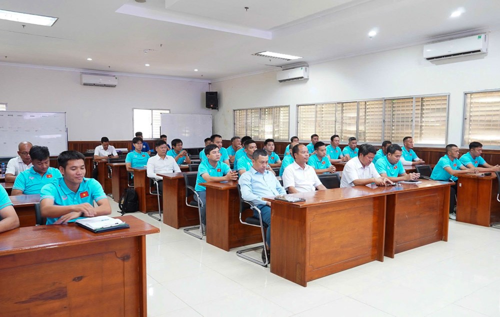 Trường Đại học TDTT TP.HCM tổ chức Khóa học HLV bóng đá chứng chỉ C/AFC/VFF - ảnh 2