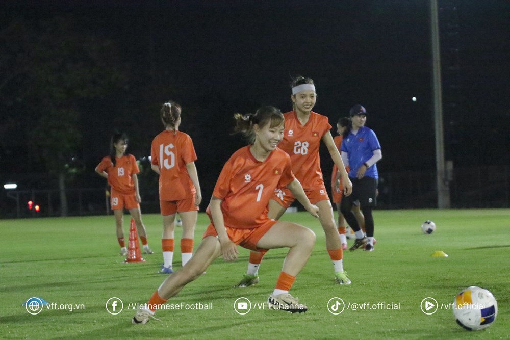 U20 nữ Việt Nam chuẩn bị cho trận đấu với chủ nhà Thái Lan - ảnh 1