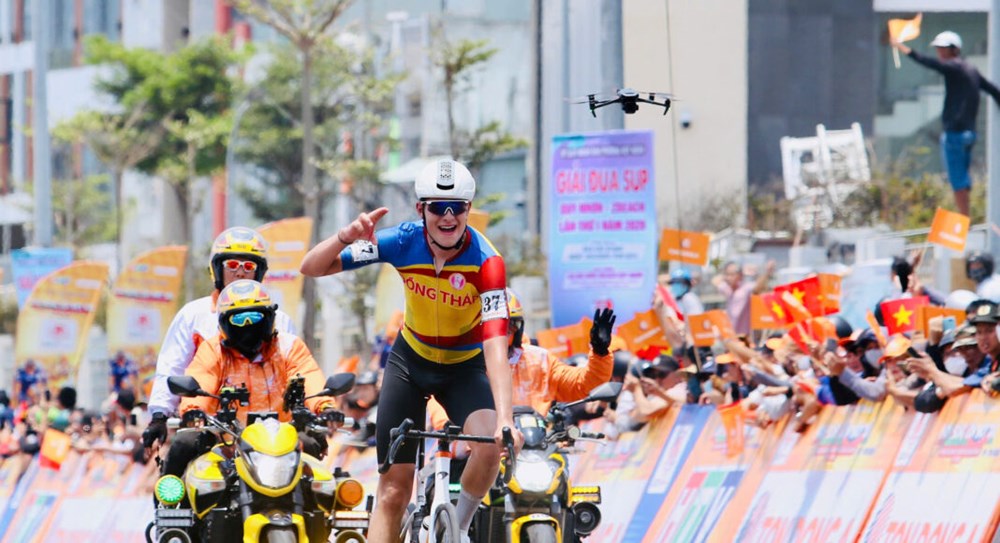 Đồng Tháp thắng chặng đầu tiên tại Cúp Truyền hình TP.HCM 2026 - ảnh 1