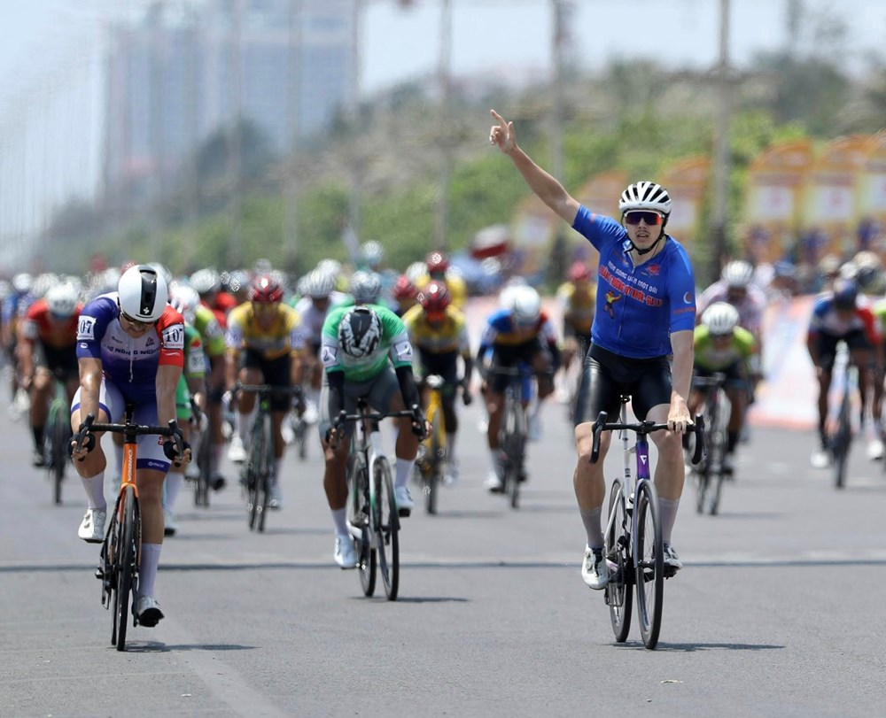 Ngoại binh gia tăng khoảng cách áo xanh tại chặng 14 Cúp Truyền hình TP.HCM 2026 - ảnh 2