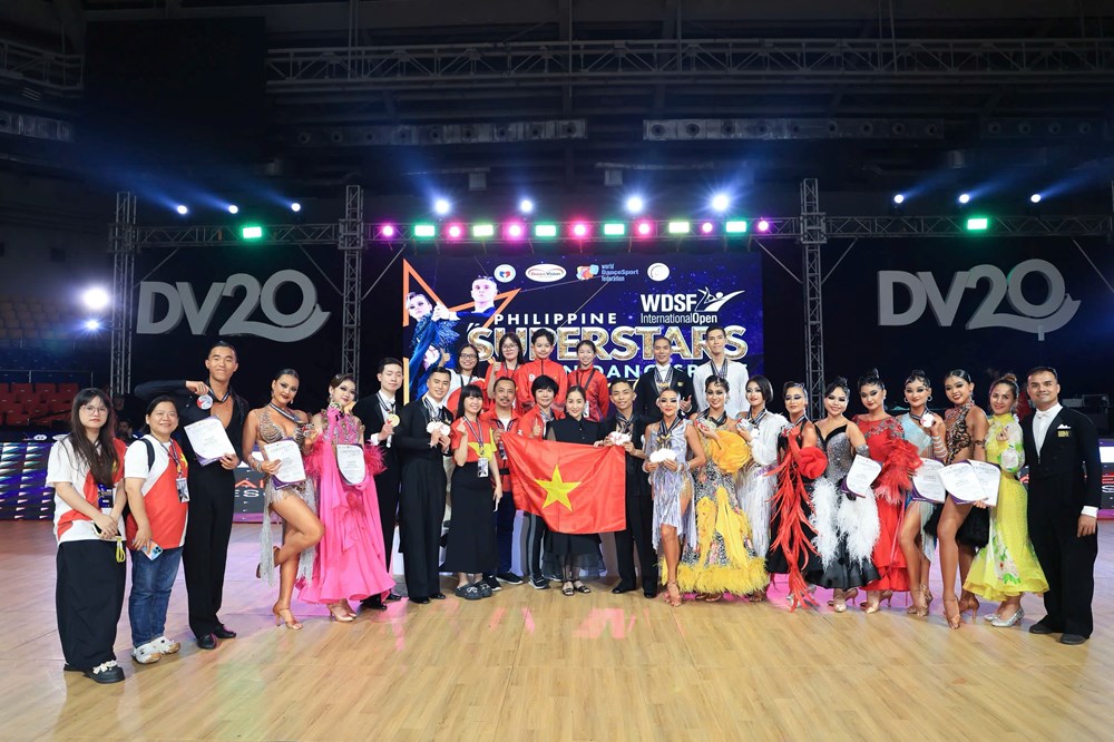 DanceSport Việt Nam giành 6 HCV, xếp hạng nhất giải Đông Nam Á - ảnh 4
