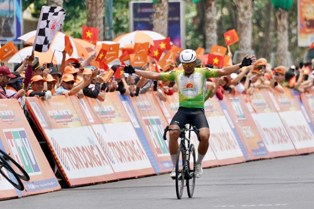 Cựu tuyển thủ Trịnh Đức Tâm thắng chặng 18 Cúp Truyền hình TP.HCM 2026 - ảnh 1