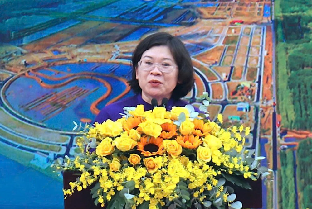 Khai mạc Triển lãm ảnh “Việt Nam - Một dải non sông” và “Thành phố Hồ Chí Minh vang mãi khúc khải hoàn” - ảnh 2