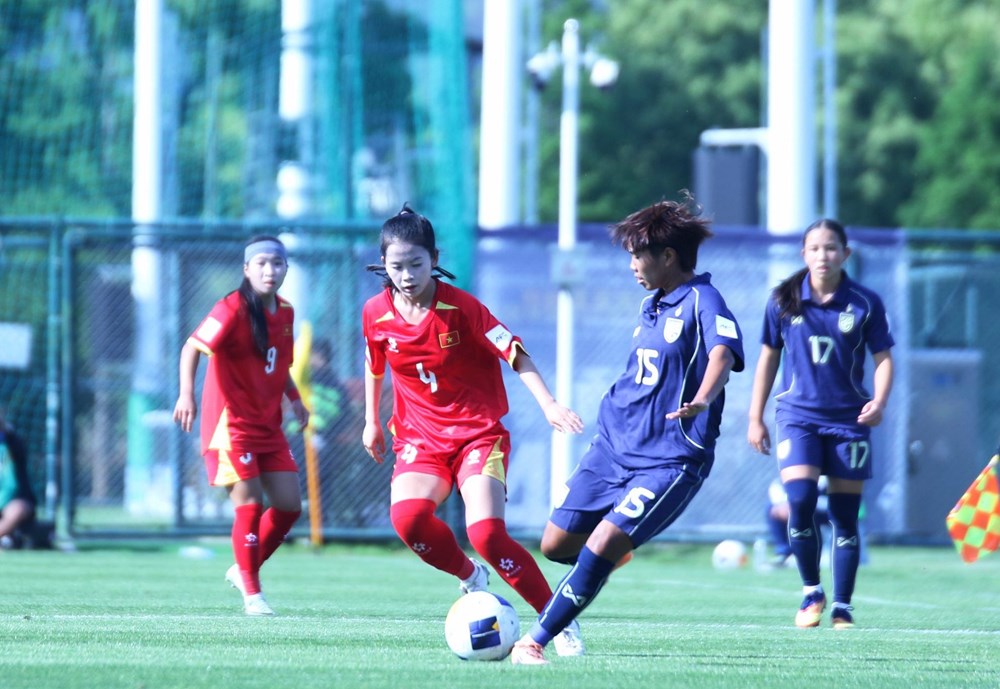 U17 nữ Việt Nam chia điểm với Thái Lan tại trận ra quân tại VCK U17 châu Á 2026  - ảnh 3