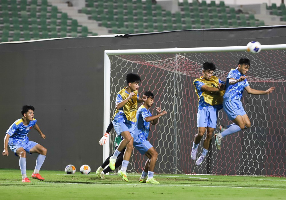 U17 Việt Nam tích cực chuẩn bị cho trận ra quân gặp U17 Yemen - ảnh 2