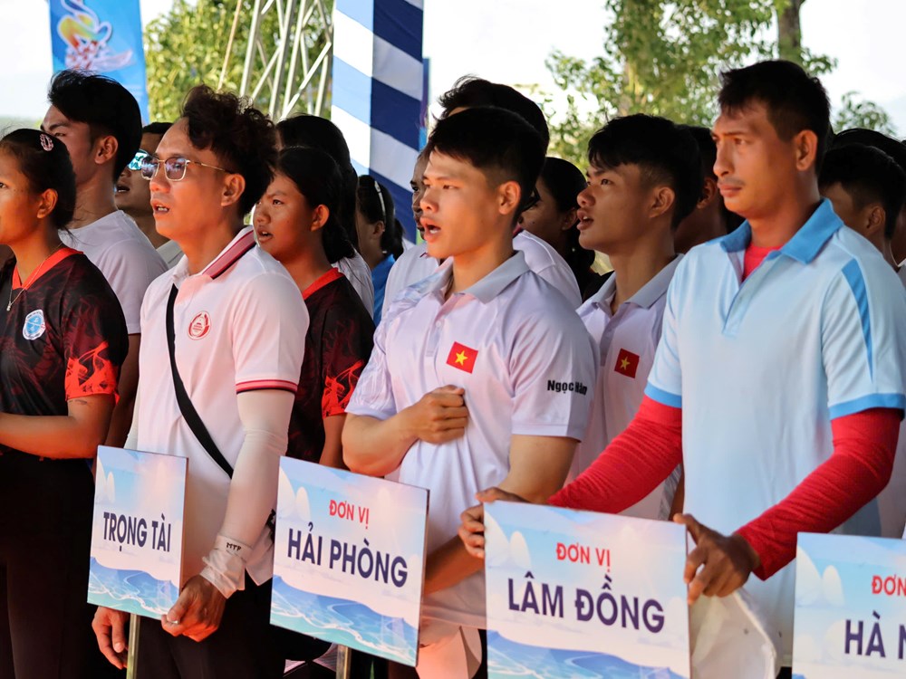 Khai mạc Giải đua thuyền truyền thống các tay chèo xuất sắc quốc gia 2026 - ảnh 1