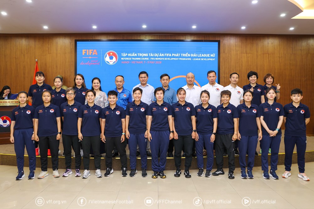 Khai mạc Chương trình tập huấn trọng tài Dự án FIFA phát triển bóng đá nữ - ảnh 3