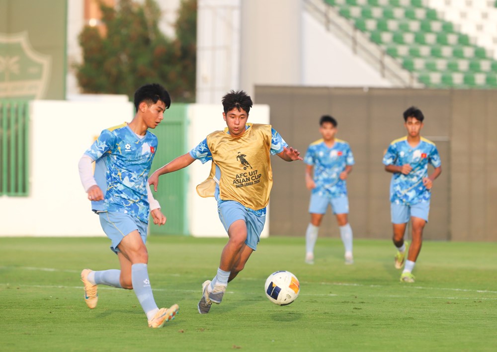 U17 Việt Nam trở lại tập luyện, chuẩn bị cho trận tứ kết với U17 Australia - ảnh 3