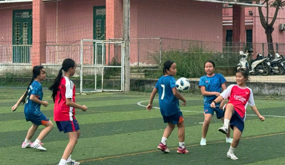 VFF khảo sát và thúc đẩy phát triển bóng đá nữ tại Quảng Trị và Huế - ảnh 1