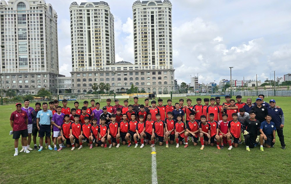 VFF tổ chức thi tuyển khóa HLV chứng chỉ AFC/VFF 'A' 2026 tại TP.HCM - ảnh 2