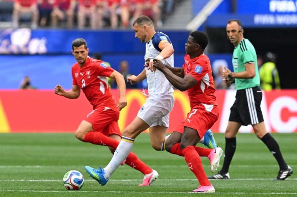 Xếp hạng World Cup 2026 mới nhất: Canada, Thuỵ Sĩ rộng cửa đi tiếp ở bảng B - ảnh 1