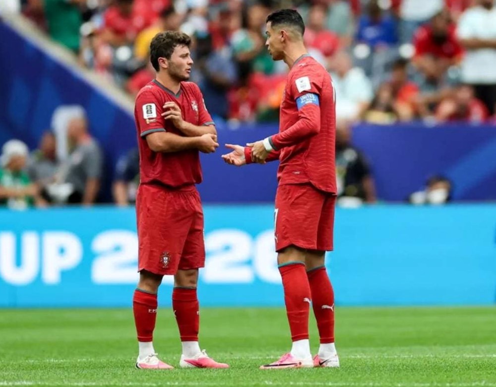 Phát ngôn của Joao Neves về Ronaldo gây tranh cãi dữ dội - ảnh 1
