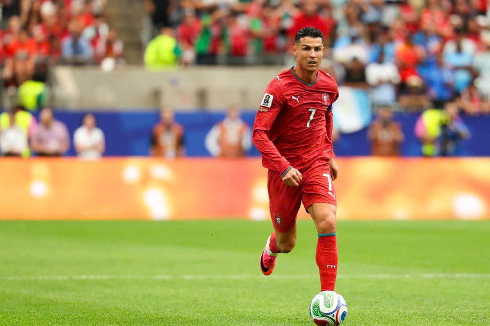 HLV tuyển Bồ Đào Nha động viên Ronaldo trước trận gặp Uzbekistan - ảnh 1