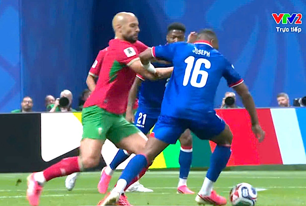 Morocco ngược dòng thắng Haiti, giành vé vào vòng knock-out - ảnh 1