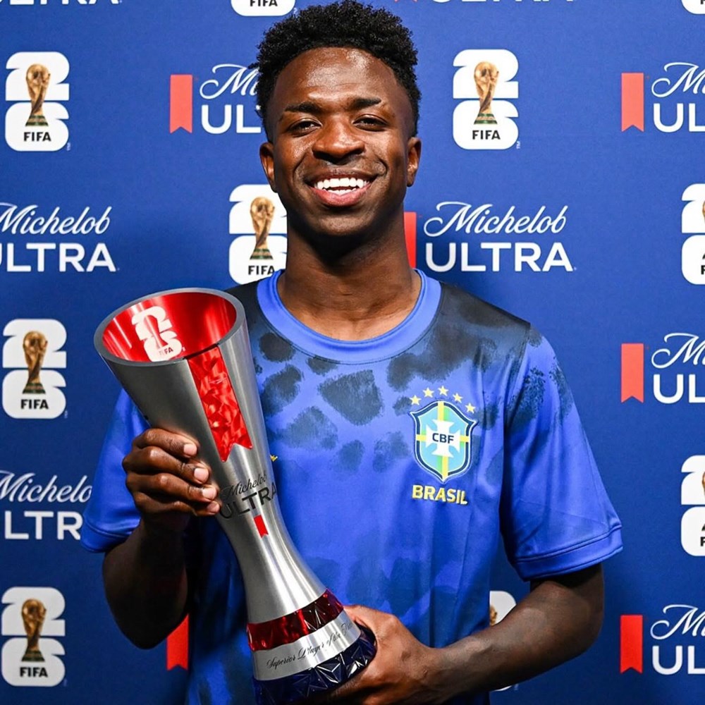 Liên tục ghi bàn, Vinicius đi vào lịch sử bóng đá Brazil - ảnh 1