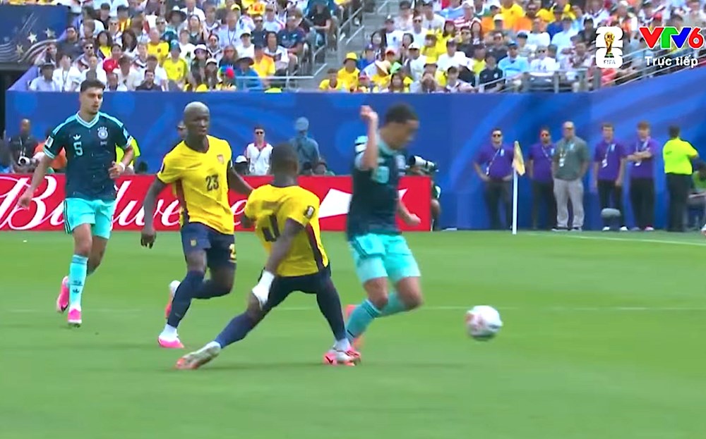 Tuyển Ecuador gây địa chấn trước Đức, giành vé vào vòng knock-out World Cup 2026 - ảnh 1