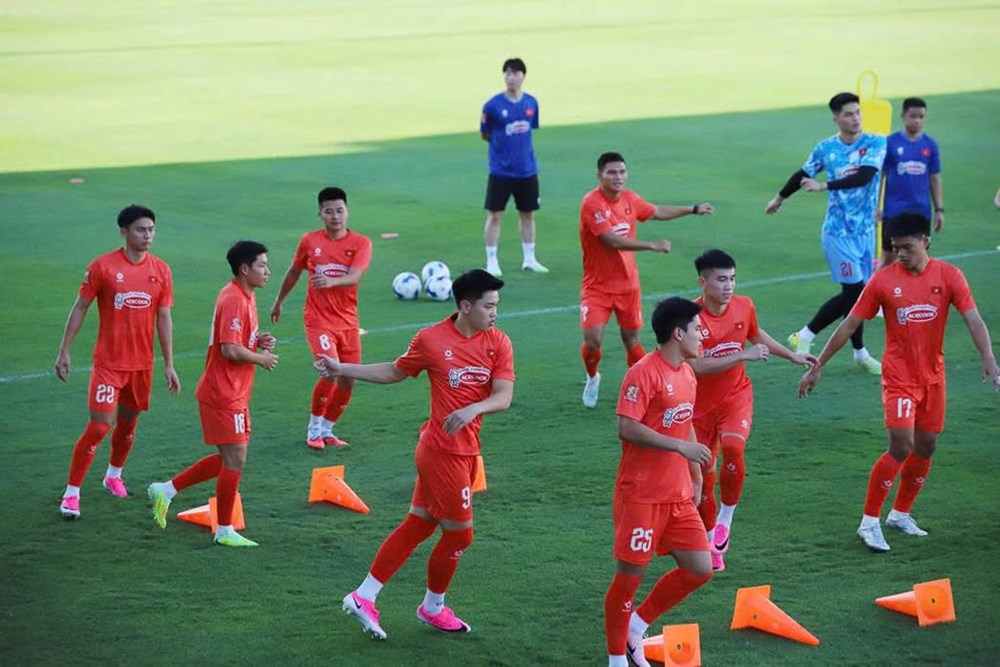 Trung vệ Nhật Minh quyết tâm giành suất dự ASEAN Cup 2026 - ảnh 2