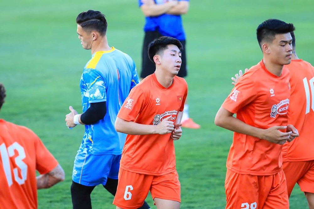 Trung vệ Nhật Minh quyết tâm giành suất dự ASEAN Cup 2026 - ảnh 1