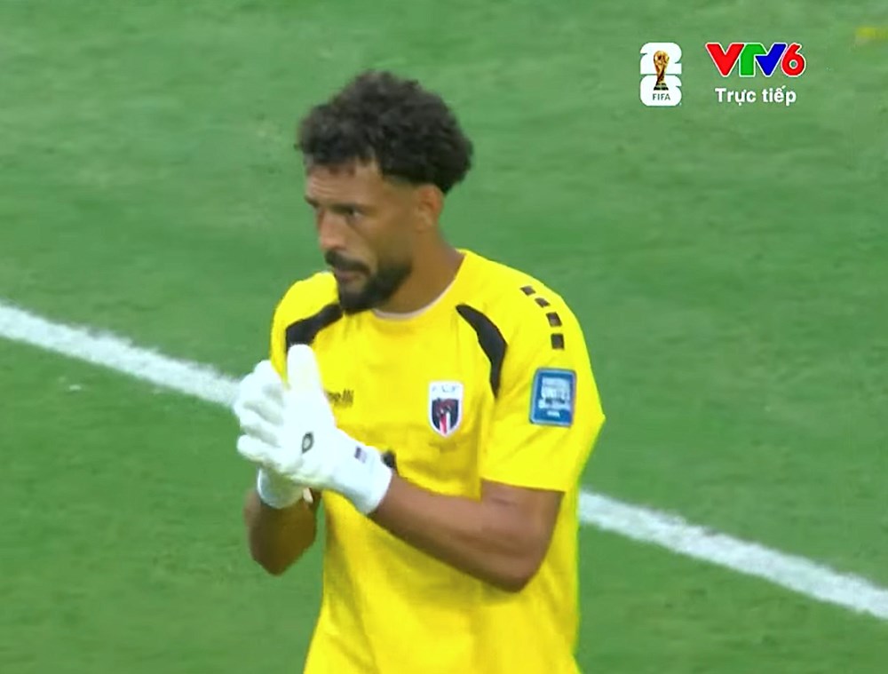 Ngả mũ trước Vozinha - “người gác đền” khiến Messi vất vả - ảnh 2