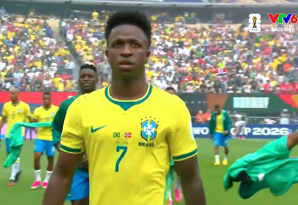 Vinicius lên tiếng về quả phạt đền trong trận Brazil thua Na Uy - ảnh 1