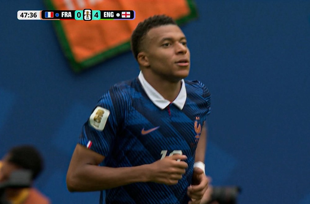 Mbappe vượt Messi, trở thành chân sút vĩ đại nhất lịch sử World Cup - ảnh 1