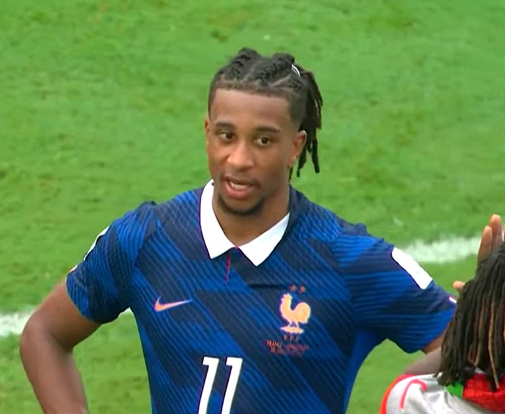 Michael Olise phá kỷ lục kiến tạo của “Vua bóng đá” Pele tại World Cup - ảnh 1