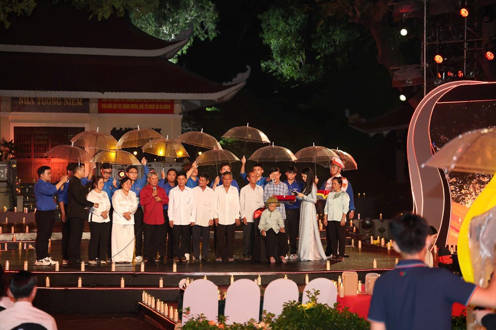 Cầu truyền hình “Sao sáng dẫn đường” lan tỏa thông điệp tri ân từ TP.HCM - ảnh 6