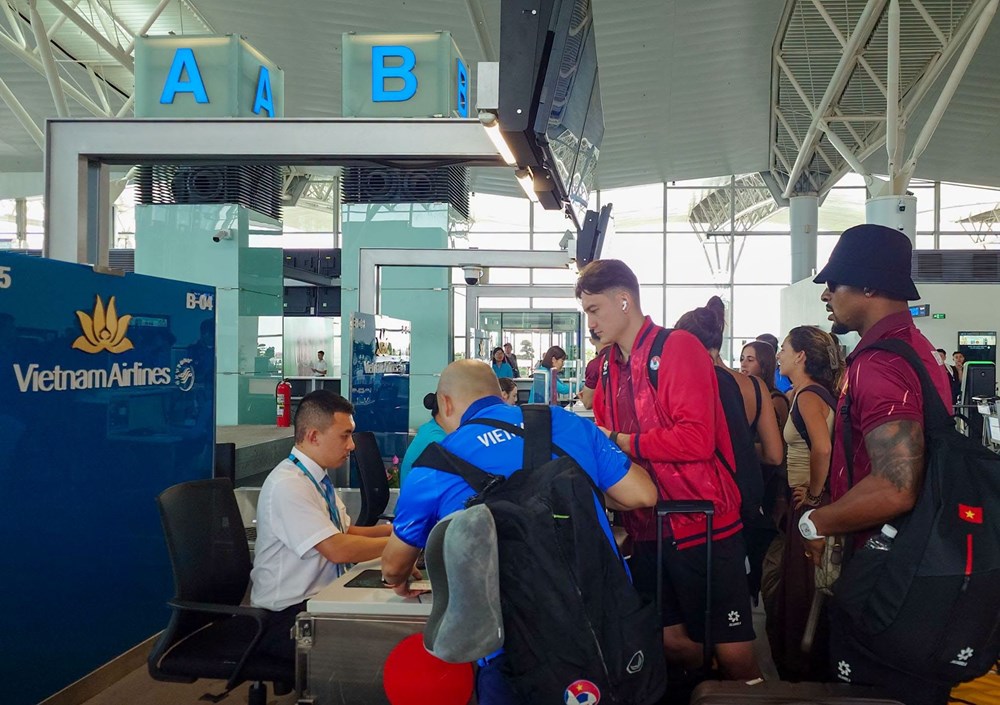 Đội tuyển Việt Nam lên đường sang Malaysia, chuẩn bị cho trận bán kết ASEAN Cup 2026 - ảnh 1