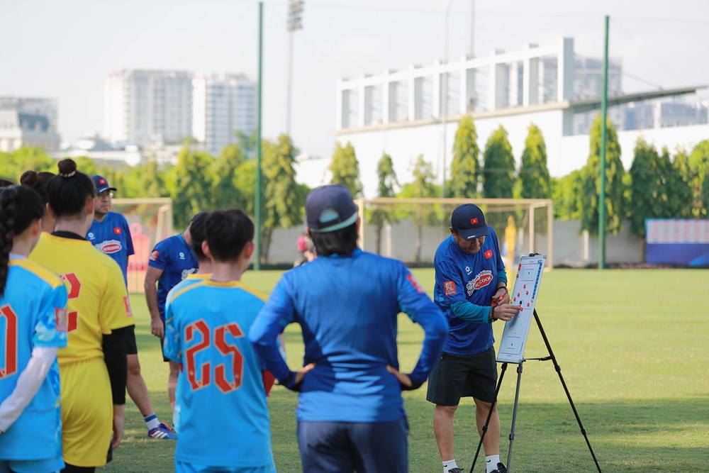 Đội tuyển bóng đá nữ Việt Nam tăng tốc chuẩn bị cho ASIAD 2026 - ảnh 1