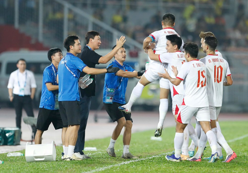 Thầy trò HLV Kim Sang-sik hưởng lợi nếu vào chung kết ASEAN Cup 2026 - ảnh 1