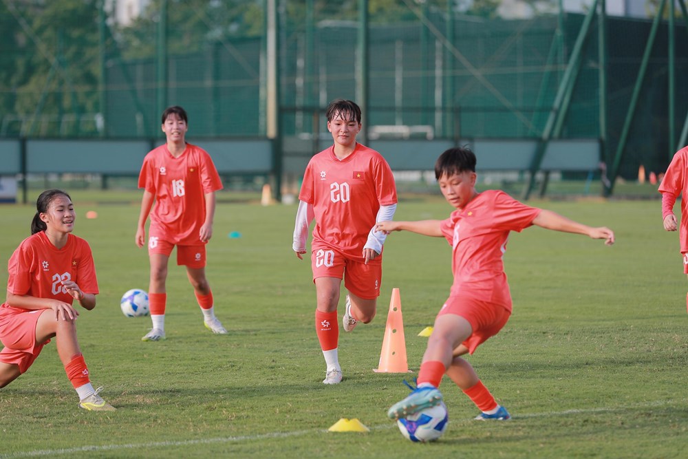 U17 nữ Việt Nam hội quân, hướng tới mục tiêu giành vé dự VCK châu Á 2027 - ảnh 2