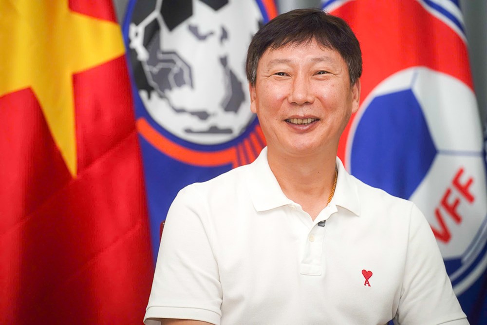 HLV Kim Sang-sik: Đình Bắc đủ sức vươn ra sân chơi lớn - ảnh 1