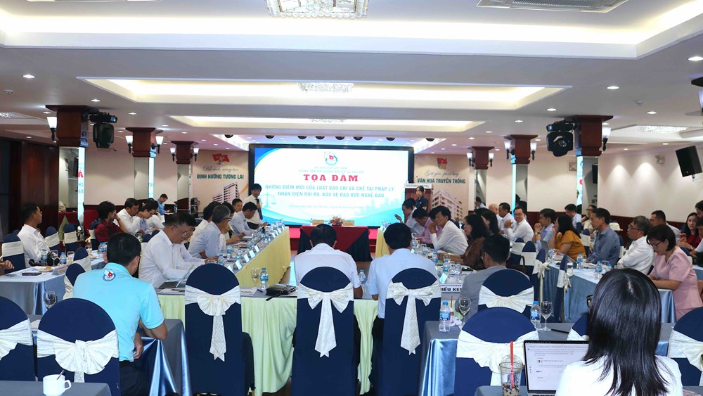 Nhận diện rủi ro pháp lý để bảo vệ người làm báo - ảnh 1
