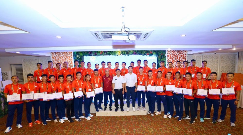 41 trọng tài, trợ lý trọng tài hoàn thành tập huấn đợt 2 tại TP.HCM - ảnh 2