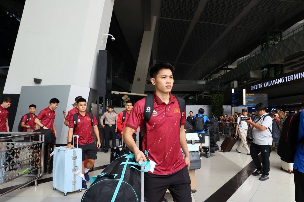 Đội tuyển Việt Nam đã đến Indonesia, sẵn sàng cho FIFA ASEAN Cup 2026 - ảnh 1