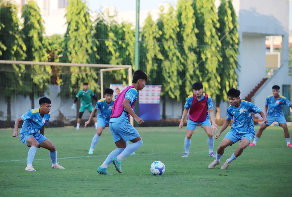 U17 Việt Nam tích cực “rèn quân”, chuẩn bị cho lần đầu dự World Cup - ảnh 1