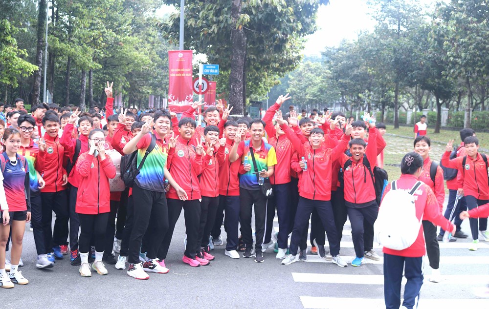TP.HCM: Gần 10.000 người hưởng ứng Lễ phát động mỗi người dân lựa chọn ít nhất một môn thể thao phù hợp để luyện tập - ảnh 11