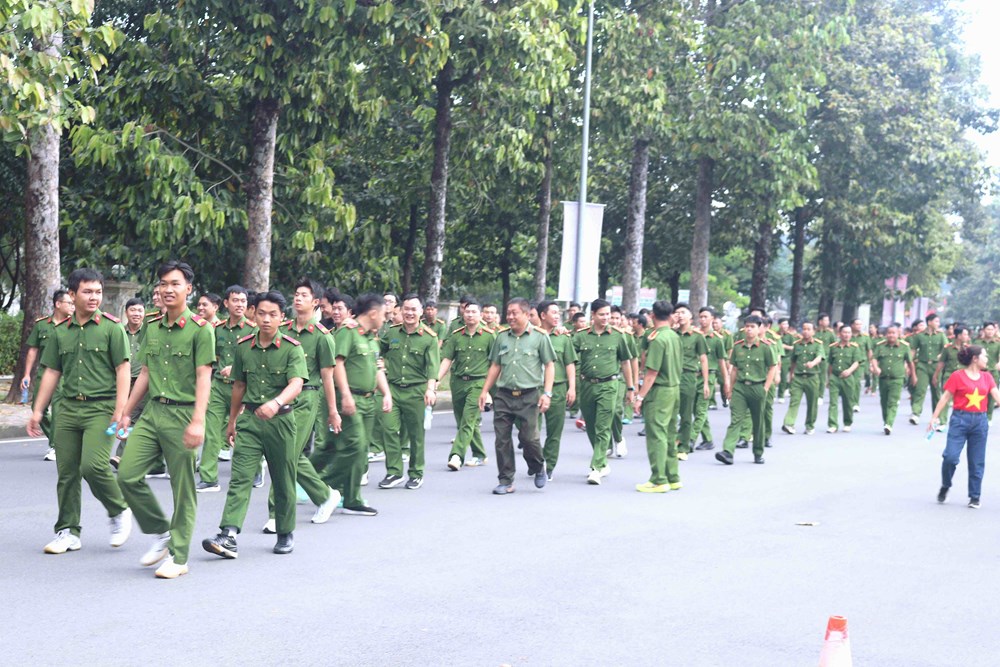 TP.HCM: Gần 10.000 người hưởng ứng Lễ phát động mỗi người dân lựa chọn ít nhất một môn thể thao phù hợp để luyện tập - ảnh 6