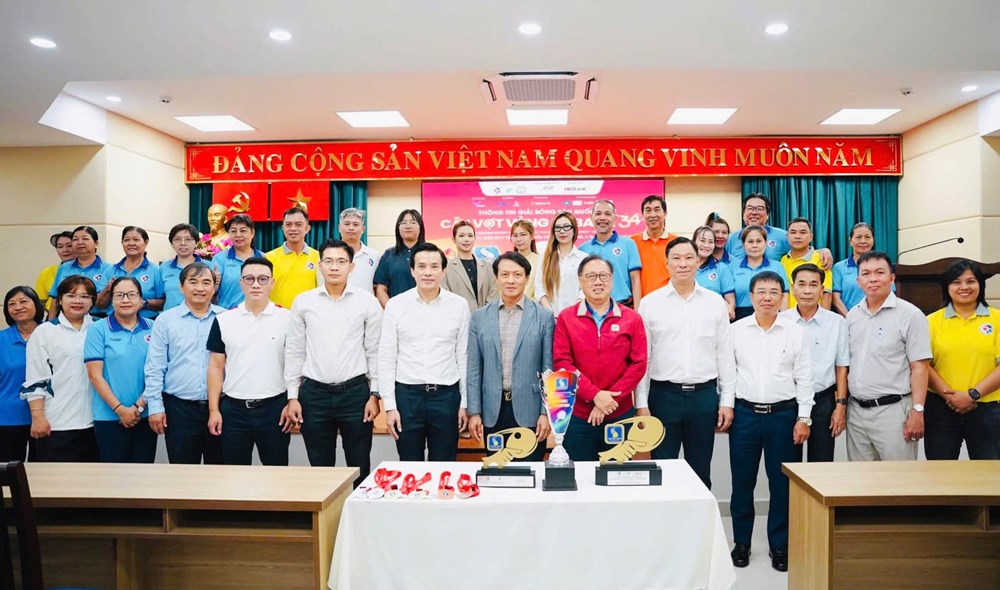Giải bóng bàn quốc tế Cây vợt vàng trở lại sau 7 năm - ảnh 1