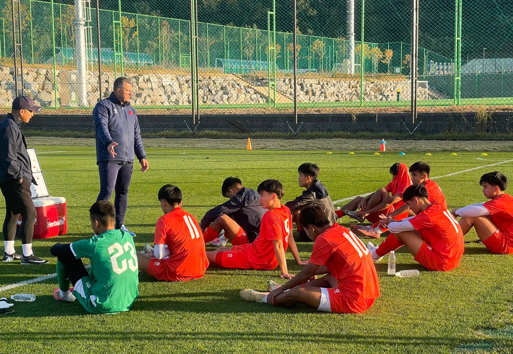 U17 Việt Nam thắng trận thứ hai trong chuyến tập huấn Hàn Quốc - ảnh 2