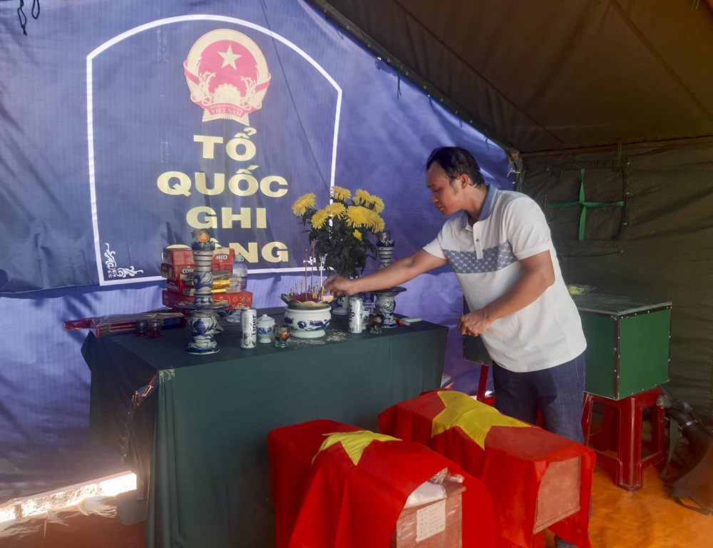 Đưa các anh “về quê mẹ” trong ngày vui đại thắng - ảnh 1