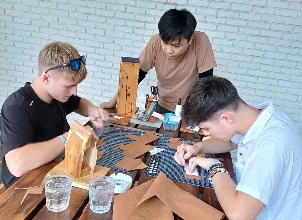 Mang hơi thở hiện đại cho sản phẩm thủ công - ảnh 1