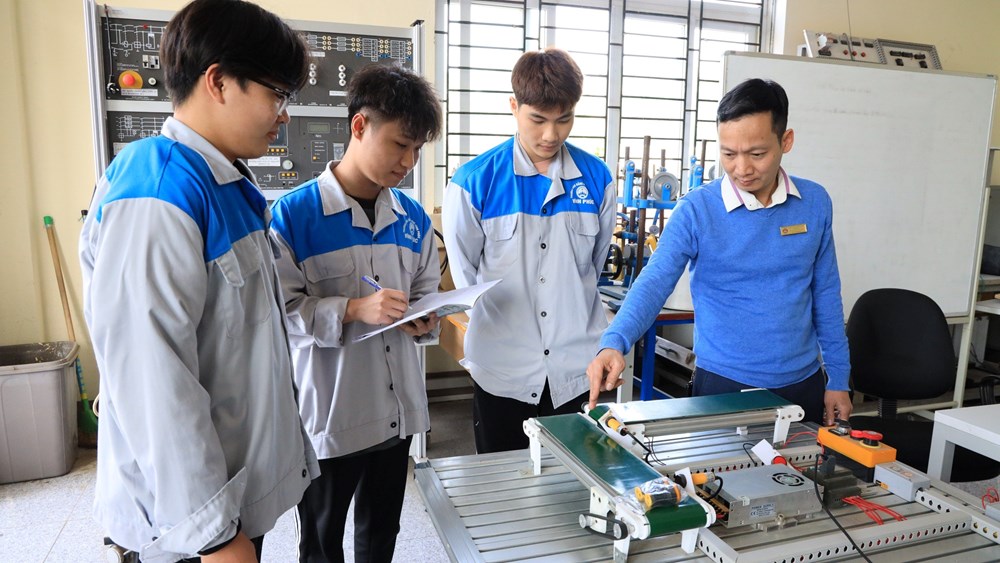 Nhân lực cạnh tranh trong thời đại 4.0 - ảnh 1