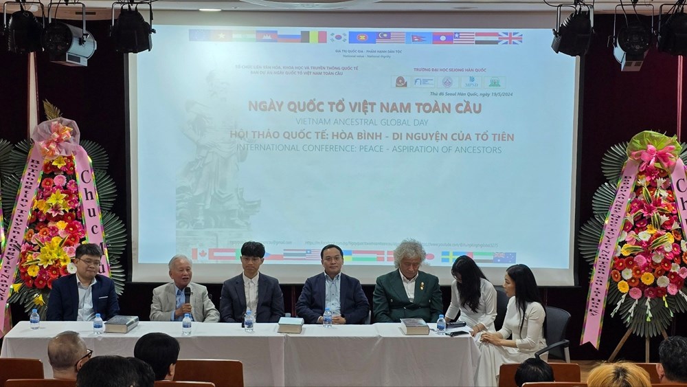 Hội thảo thơ Hòa bình - Di nguyện của Tổ tiên tại Hàn Quốc - ảnh 1
