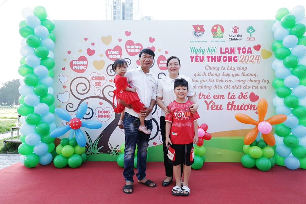  Giáo dục bằng yêu thương, đẩy lùi bạo lực - ảnh 1