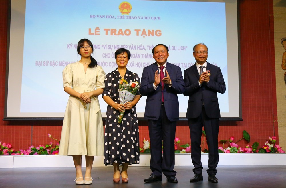 Thúc đẩy sự phát triển VHTTDL Việt Nam tại Pháp - ảnh 2